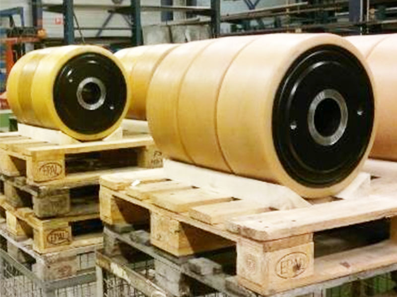 Shield tunneling machine wheel